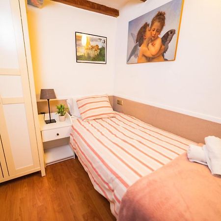 Rustic Poble Sec Apartment برشلونة المظهر الخارجي الصورة
